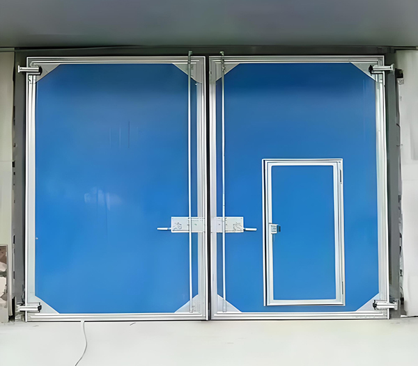 伊吾工业平开门