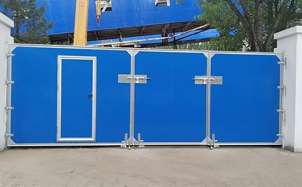 伊吾工业平开门