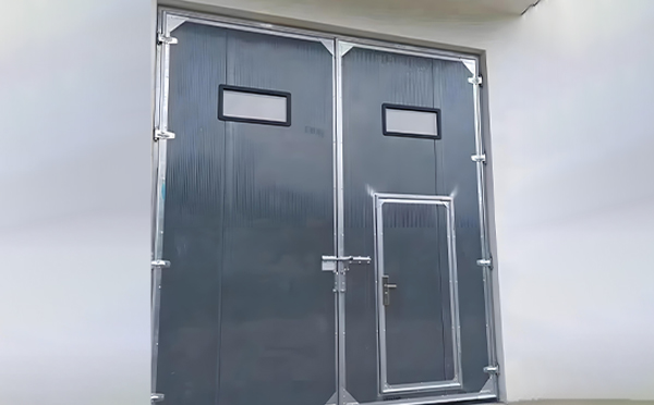 伊吾厂房保温门