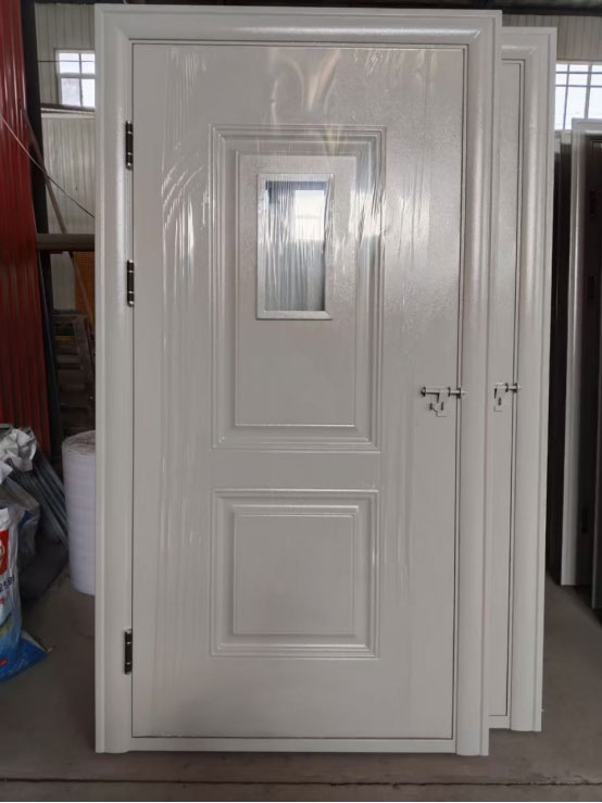 伊吾学校教室门