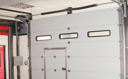 伊吾工业提升门的安装方法