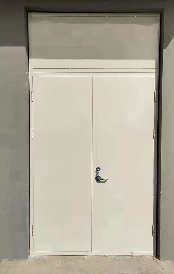 展览馆项目完成大跨度伊吾防火门安装